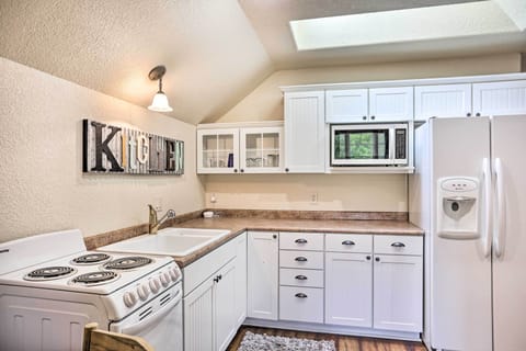 Well-Equipped Kitchen | Keurig Coffee Maker