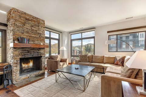 Lowell 402 living room with gas burning fireplace.