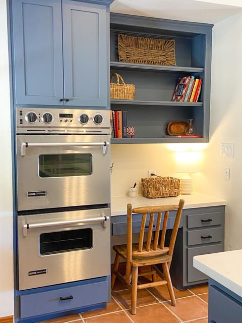 Double ovens and desk