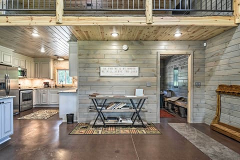 Fully Equipped Kitchen | Mudroom | Free WiFi