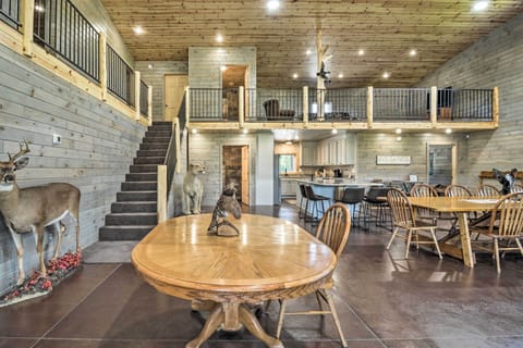 Dining Area | Dishware & Flatware