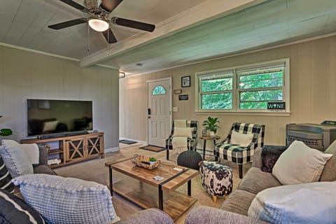 East Stroudsburg Vacation Rental | 3BR | 1BA | Stairs Required for Access