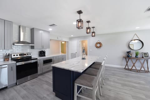 Island with seating for 4