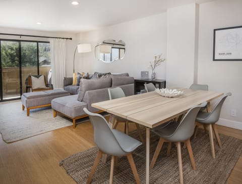 Living/Dining area