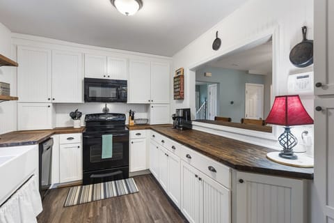 Large kitchen with a drip coffee maker + ground coffee and a Keurig. Stocked with everything you could need!