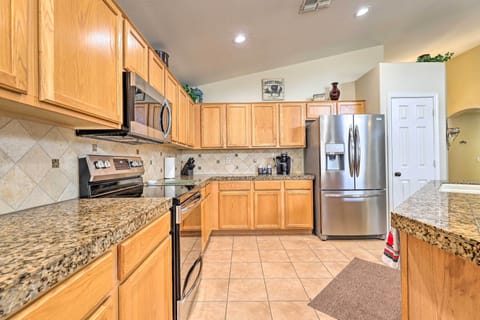 Fully Equipped Kitchen | Dishware & Flatware Provided