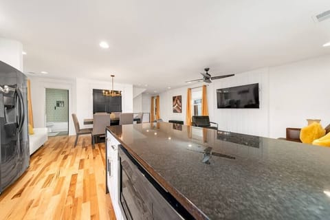 D81053a9 7602 46e6 9107 65a77f81c78e