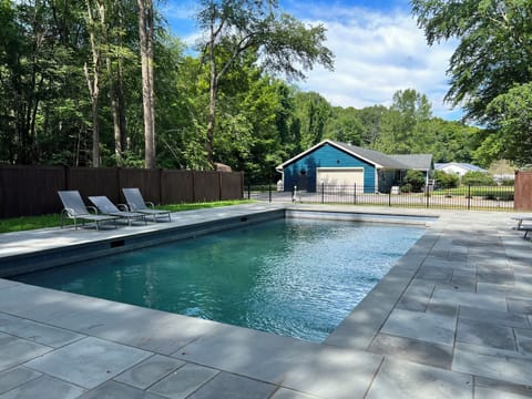 Another view of the pool from the opposite side. 