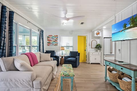 Welcome to Sassy Seagull!  Beautifully renovated Cottage