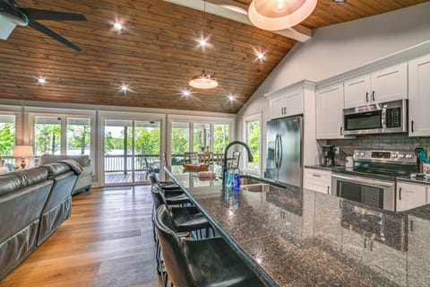 Kitchen | Fully Equipped