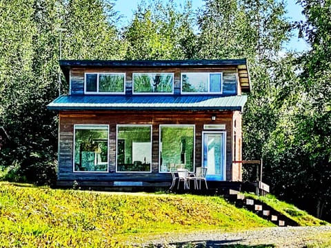 Bring the outdoors right inside with the large windows.

