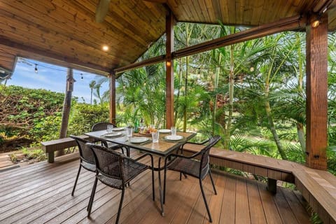 Start your morning with coffee or end the day with dinner in this peaceful outdoor space