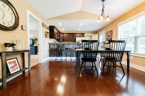 Dining space and breakfast bar.