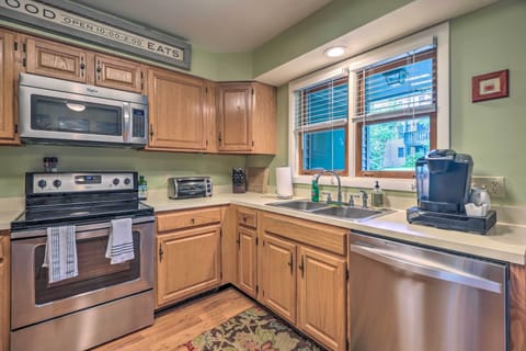 Kitchen | Keurig Coffee Maker