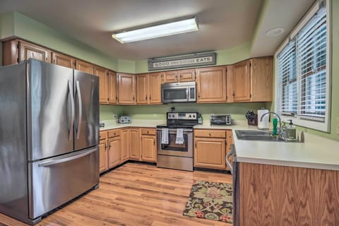 Kitchen | Fully Equipped