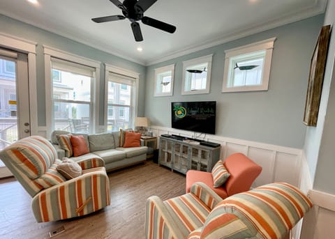 Tortuga Sunset, Gulf Shores, Alabama. 2 Bedroom 2 Bathroom, sleeps 8.