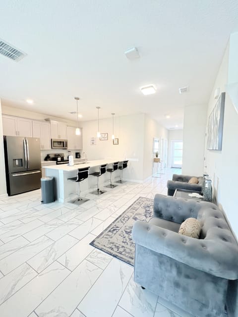KITCHEN AREA (1)