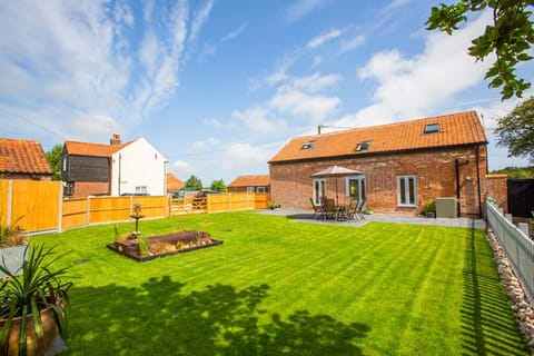 STORE-n-STY has a private south-facing garden with patio and outdoor seating