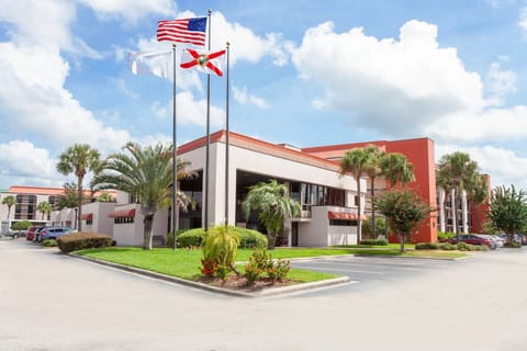 Arrive to a bright, welcoming exterior with easy access.