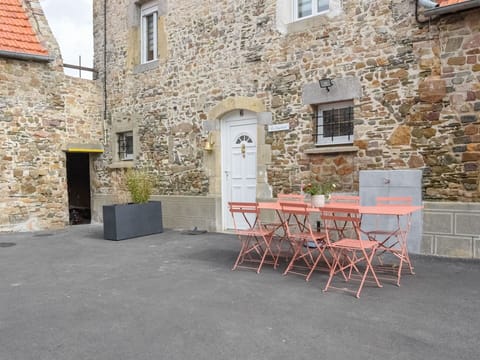 Plant, Property, Window, Table, Building, Chair, Flowerpot, Brick, Road Surface, Architecture