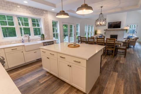 Main Level | Kitchen