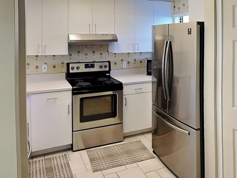 Fully Equipped Kitchen with Stainless Steel Appliances