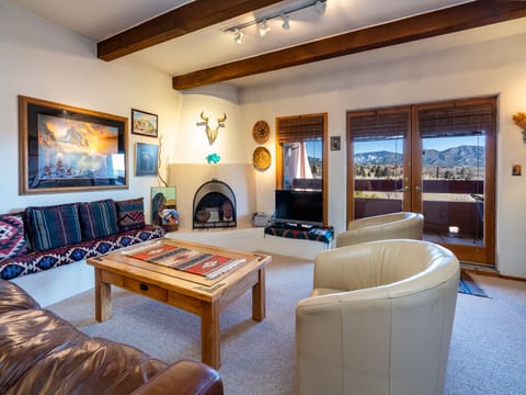 Welcome To Cielo Grande 305!