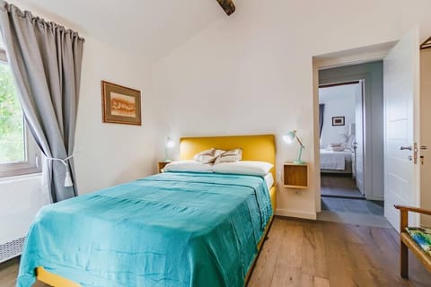 c764ad62-1020-447e-a300-766f765004cf