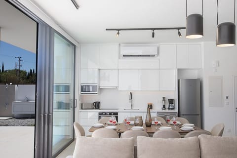 Kitchen and dining area