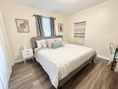 King Bedroom (1)