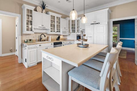 Fully stocked kitchen 