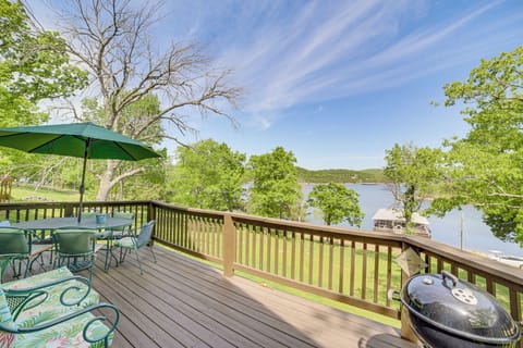 Table Rock Lake Vacation Rental | 3BR | 2BA | 3 Stairs Required | 1,200 Sq Ft
