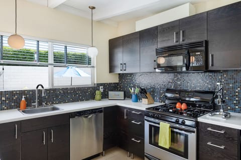 K0528 - Kitchen Window