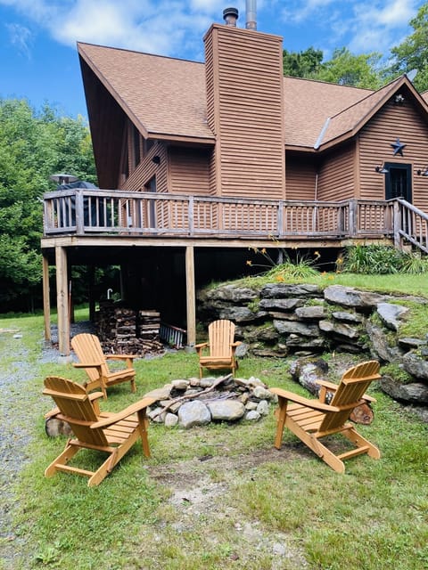 Firepit, deck and BBQ 