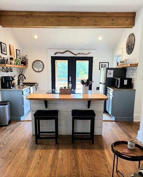 Fully stocked kitchen 