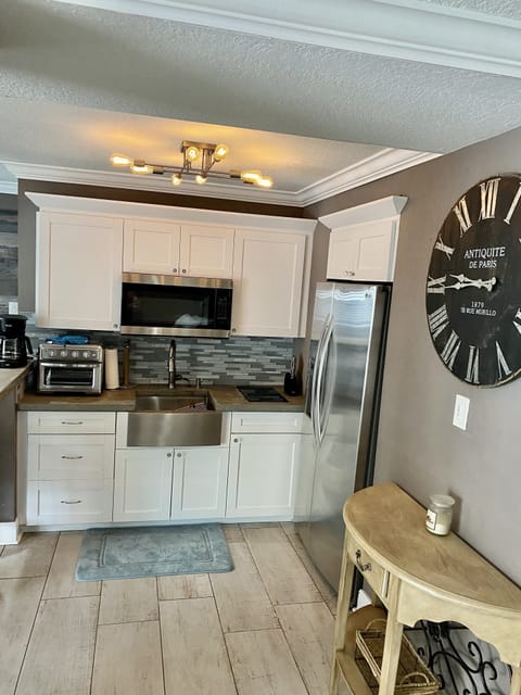 Kitchenette in King Suite Lower Level
