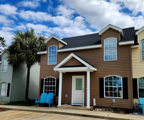 Your home away from home in Mexico Beach!