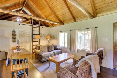 Rexford Vacation Rental | 2BR | 1BA | Single Story | Stairs Required