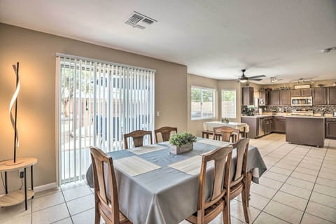 Dining Area | Dishware & Flatware Provided