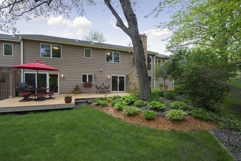 Expansive deck for enjoying the good weather 