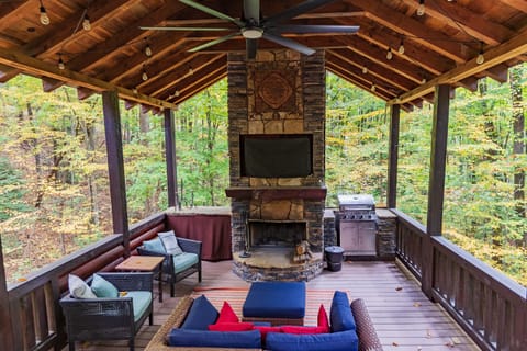 Stream your favorite shows or yoga class to on the outdoor deck !