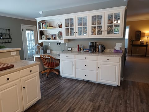 Coffee/ Tea bar with desk