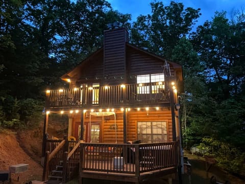Welcome to Summit Up — your private cabin at the top of the mountain