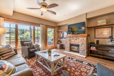 Welcome to Waterside Village C