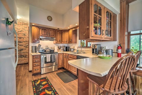 Fully Equipped Kitchen | Ice Maker | Crock-Pot