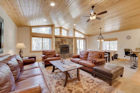 Soda Springs Vacation Rental | 3BR | 2.5BA | 1,644 Sq Ft | Stairs Required