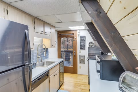 Kitchen | Cooking Basics | Dishwasher | Keurig & Drip Combo Coffee Maker