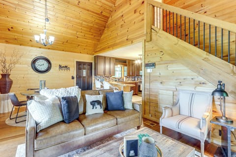 Living Room | Main Level