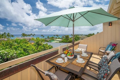Manualoha 610 - Ocean View Dining on the Living Room Lanai
