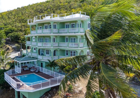 Full view of the property 